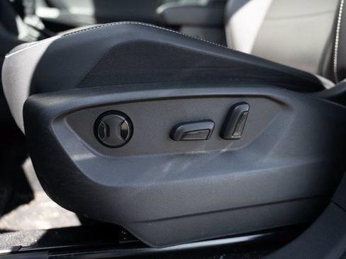 Used 2021 Volkswagen Tiguan SEL AWD/4WD image 20