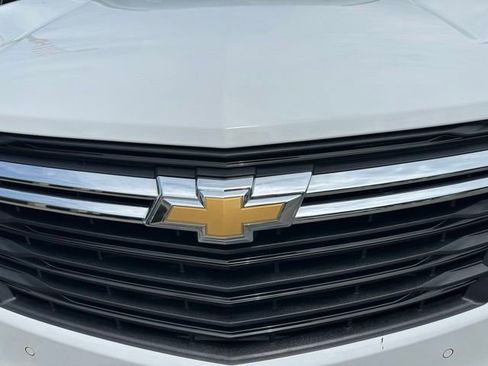 Used 2024 Chevrolet Equinox LT w/ LPO, Floor Liner Package FWD image 10