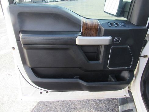 Used 2019 Ford F150 Lariat w/ Equipment Group 502A Luxury image 27