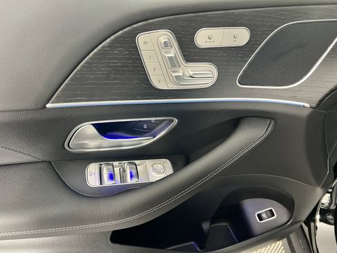 Used 2025 Mercedes-Benz GLE 350 4MATIC image 19