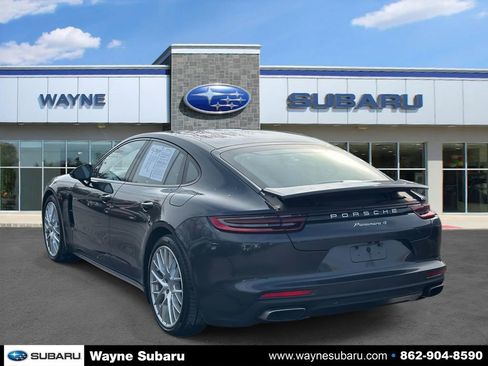 Used 2018 Porsche Panamera 4 image 3