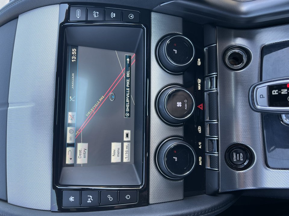 Used 2017 Jaguar F-TYPE Convertible RWD image 21