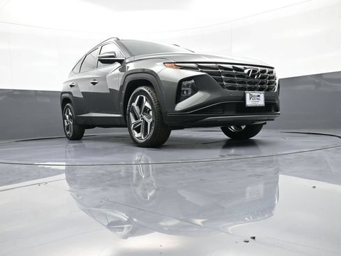 Certified 2023 Hyundai Tucson Limited AWD/4WD image 29
