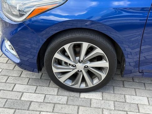 Used 2021 Hyundai Accent Limited FWD image 33