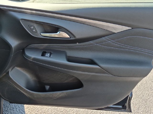 New 2026 Buick Envista Sport Touring w/ Convenience I Package FWD image 32