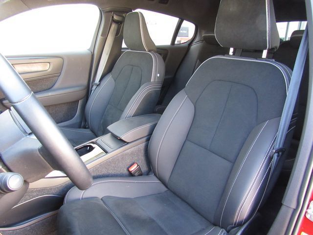 Used 2023 Volvo C40 P8 Recharge Ultimate w/ Protection Package Premier AWD/4WD image 11