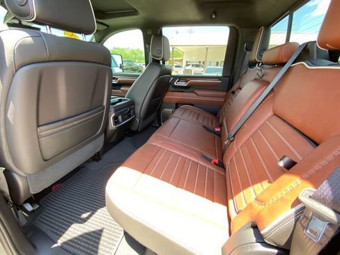 Used 2025 GMC Sierra 2500 Denali Ultimate AWD/4WD image 14