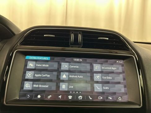 Used 2019 Jaguar F-PACE Premium AWD/4WD image 14