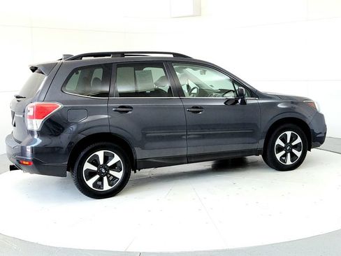 Used 2018 Subaru Forester 2.5i Limited AWD/4WD image 6