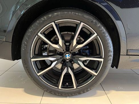 Used 2022 BMW X7 xDrive40i AWD/4WD image 18
