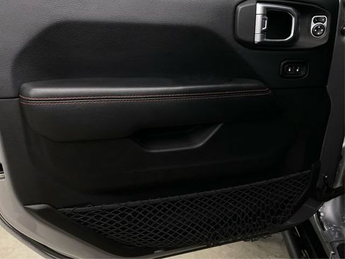 Used 2018 Jeep Wrangler Unlimited Rubicon AWD/4WD image 25