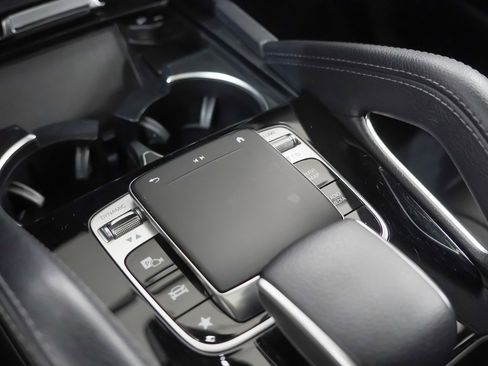 Used 2020 Mercedes-Benz GLE 350 4MATIC image 33