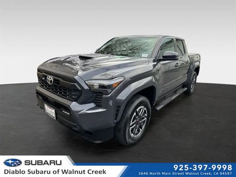Used 2024 Toyota Tacoma TRD Sport w/ TRD Sport Upgrade Package image 1