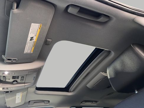 Used 2015 GMC Yukon SLT w/ Open Road Package image 29