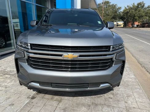 Used 2022 Chevrolet Suburban LT RWD image 6