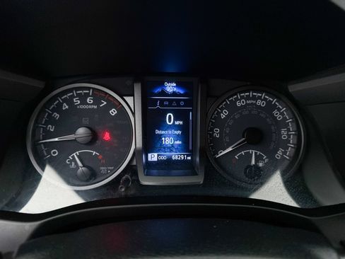 Used 2021 Toyota Tacoma TRD Off-Road w/ Blackout Package (TMS) AWD/4WD image 32