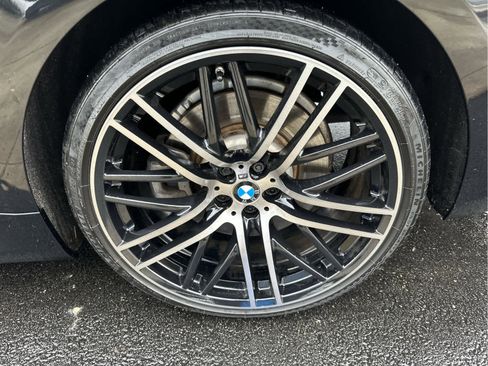 Used 2022 BMW 750i xDrive image 12