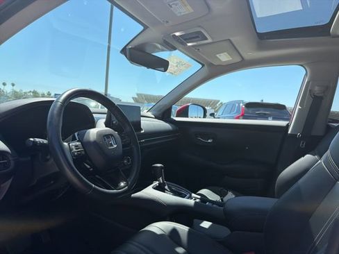 Used 2023 Honda HR-V EX-L image 3