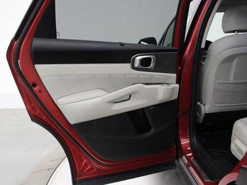 Used 2023 Kia Sorento SX Prestige w/ Panoramic Sunroof Package AWD/4WD image 44