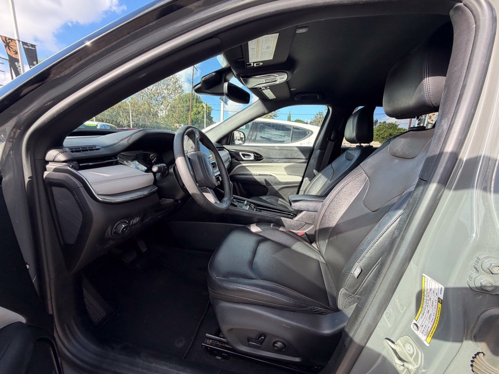 Used 2024 Jeep Compass Limited AWD/4WD image 4