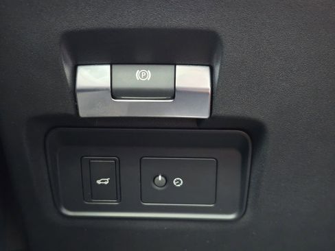 Used 2023 Land Rover Range Rover Evoque S image 33