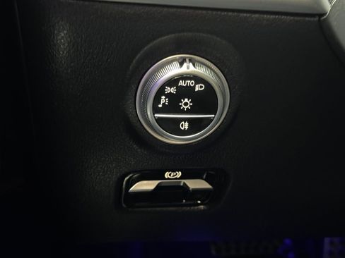 Used 2023 Mercedes-Benz C 43 AMG 4MATIC Sedan image 31