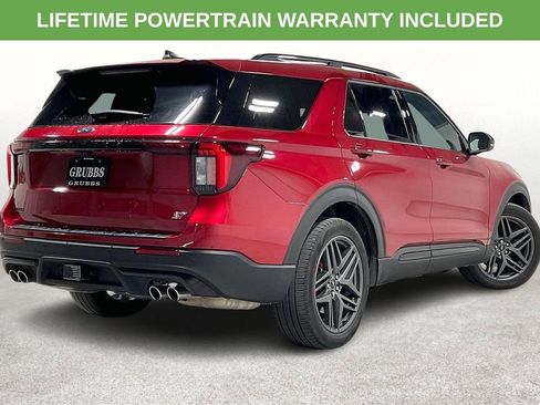 Used 2025 Ford Explorer ST AWD/4WD image 2