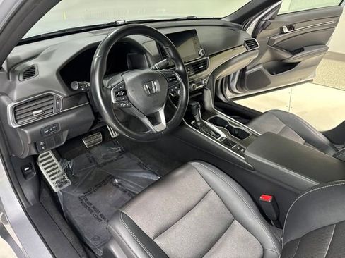 Used 2019 Honda Accord Sport image 11