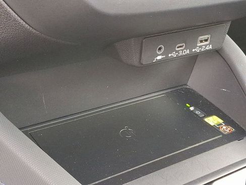 Certified 2025 Subaru Forester Limited image 24