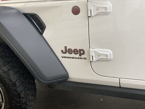 Used 2025 Jeep Wrangler Unlimited Rubicon image 10