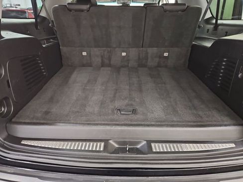 Used 2020 Chevrolet Suburban Premier image 41