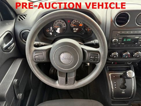 Used 2017 Jeep Patriot Sport AWD/4WD image 13