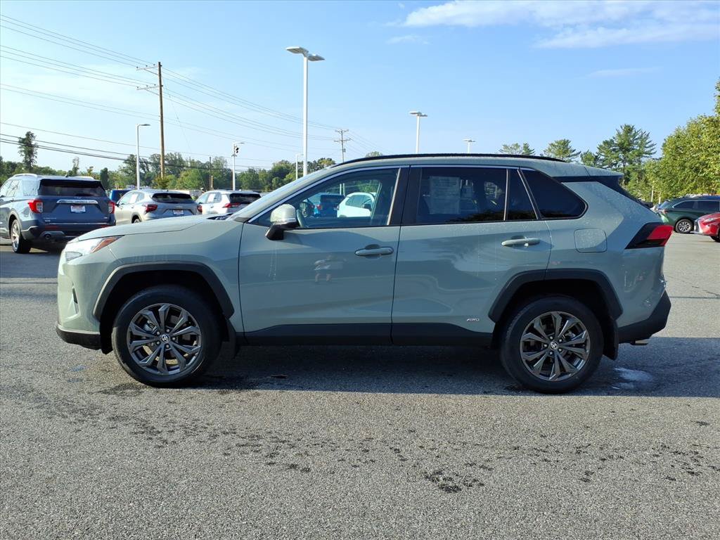 Used 2022 Toyota RAV4 XLE Premium AWD/4WD image 13