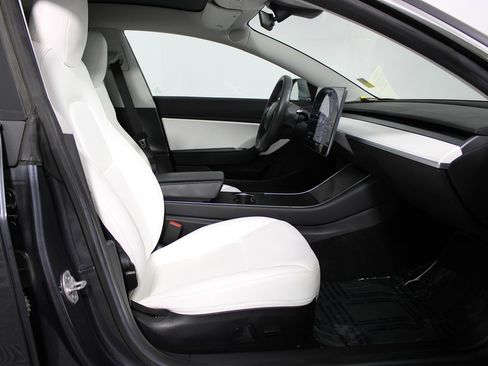 Used 2019 Tesla Model 3 Standard Range Plus RWD image 11