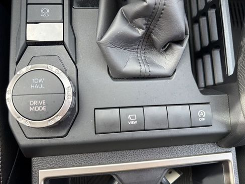 Used 2025 Toyota 4Runner Limited image 36