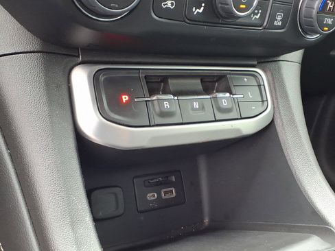 Used 2023 GMC Acadia SLT AWD/4WD image 15
