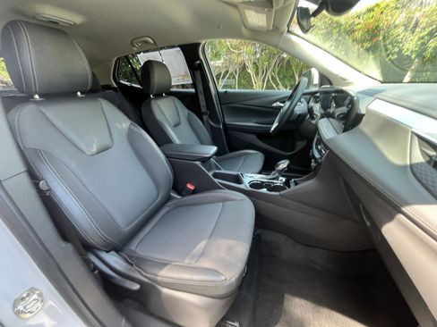Used 2025 Buick Encore GX Preferred FWD image 35