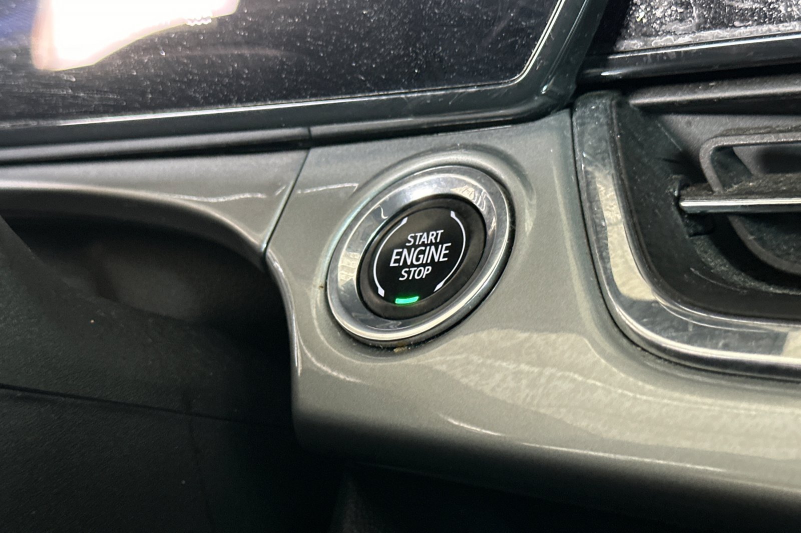 Used 2025 Chevrolet Trax LT FWD image 22