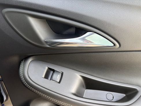 Used 2023 Buick Encore GX Preferred FWD image 32