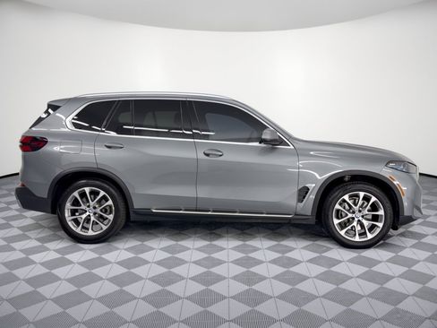 Certified 2025 BMW X5 sDrive40i w/ Climate Comfort Package RWD image 8