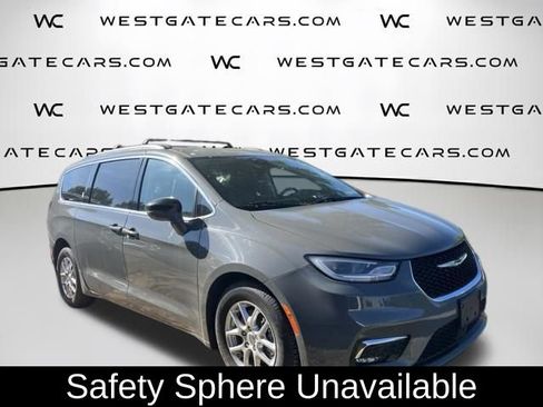Used 2022 Chrysler Pacifica Touring-L FWD image 4