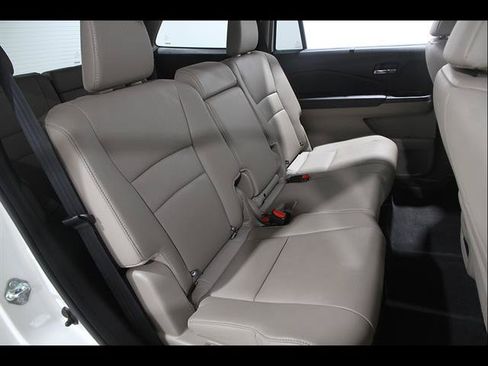 Used 2019 Honda Pilot EX-L image 17