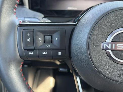 Used 2025 Nissan Kicks SR w/ SR Premium Package image 29