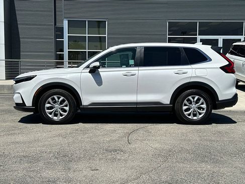 Used 2025 Honda CR-V LX image 6