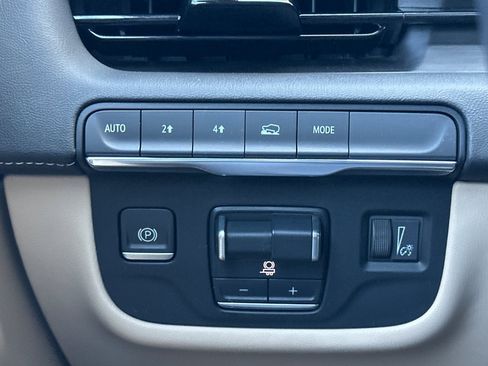 Certified 2023 Cadillac Escalade Premium Luxury w/ Performance Package image 44