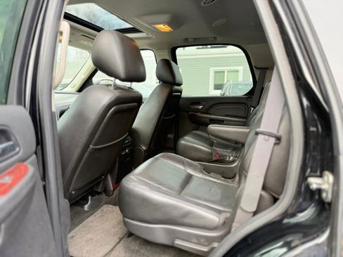 Used 2011 Cadillac Escalade AWD w/ Touring Package image 23