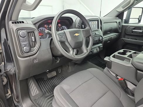 Used 2022 Chevrolet Silverado 2500 Custom w/ Custom Convenience Package AWD/4WD image 16