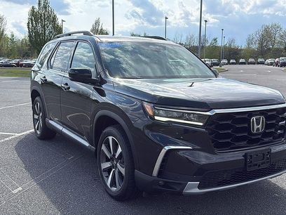 Certified 2025 Honda Pilot Touring