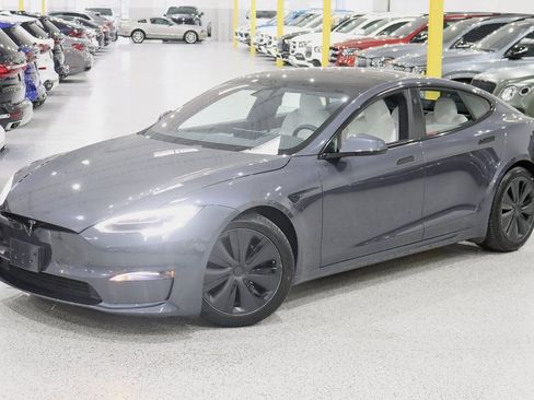 Used 2022 Tesla Model S image 7