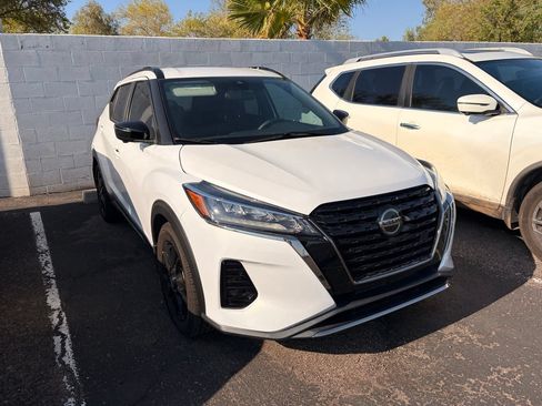 Certified 2021 Nissan Kicks SR FWD image 4